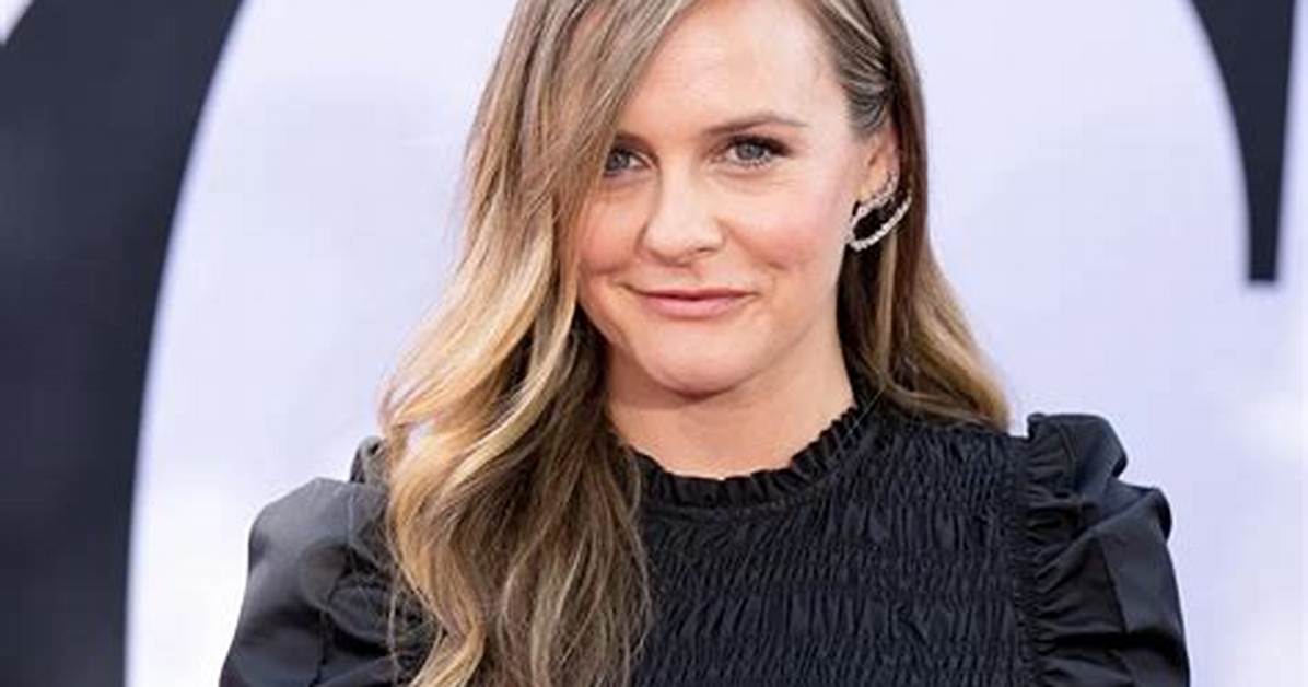 Alicia Silverstone Illness and Health 2023: Weight Gain Before and After