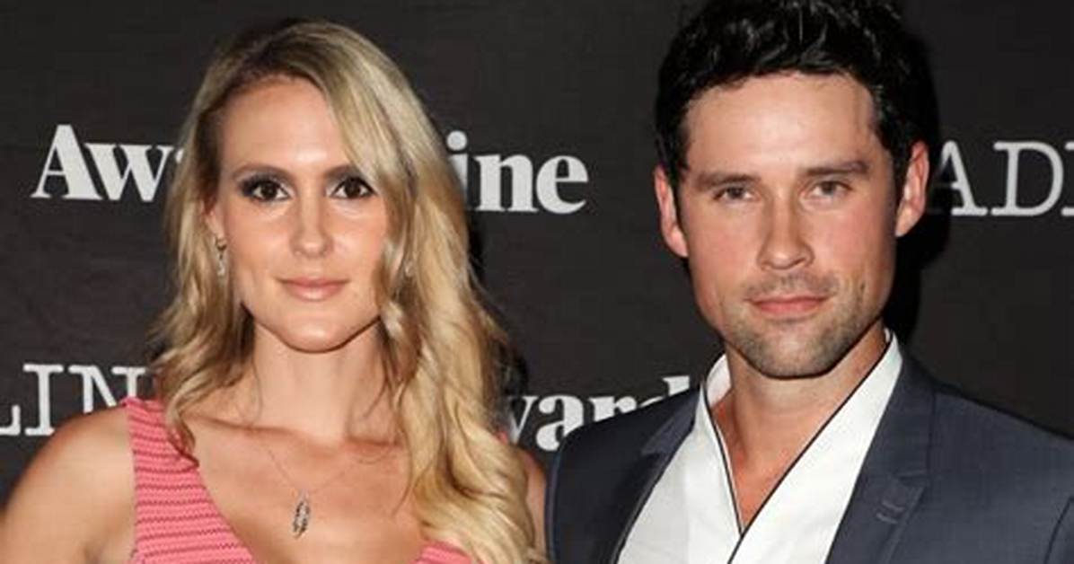 Benjamin Hollingsworth Been Married to His Wife for a Decade