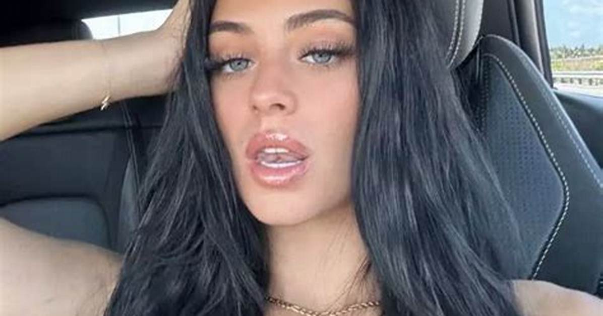 Camila Araujo: Only Fans Model Leaked Photos & Videos
