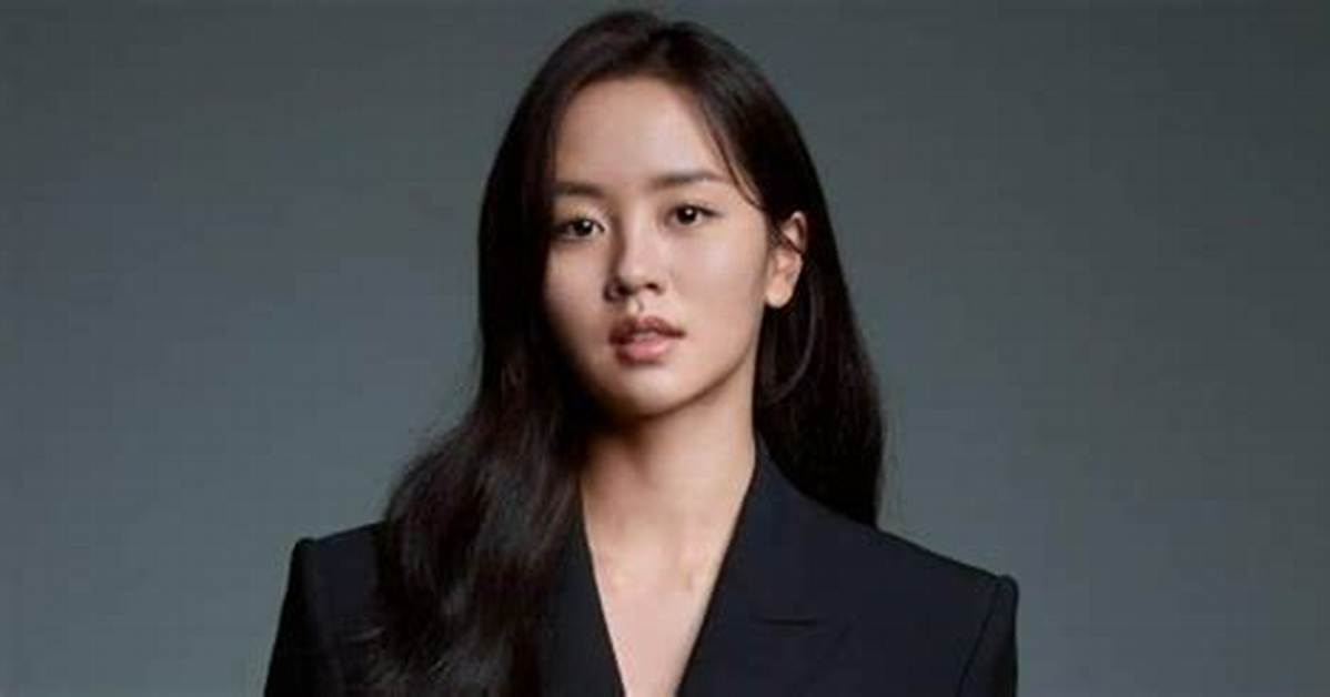 Discovering Kim So Hyun's Height: a Closer Look at the Rising Star