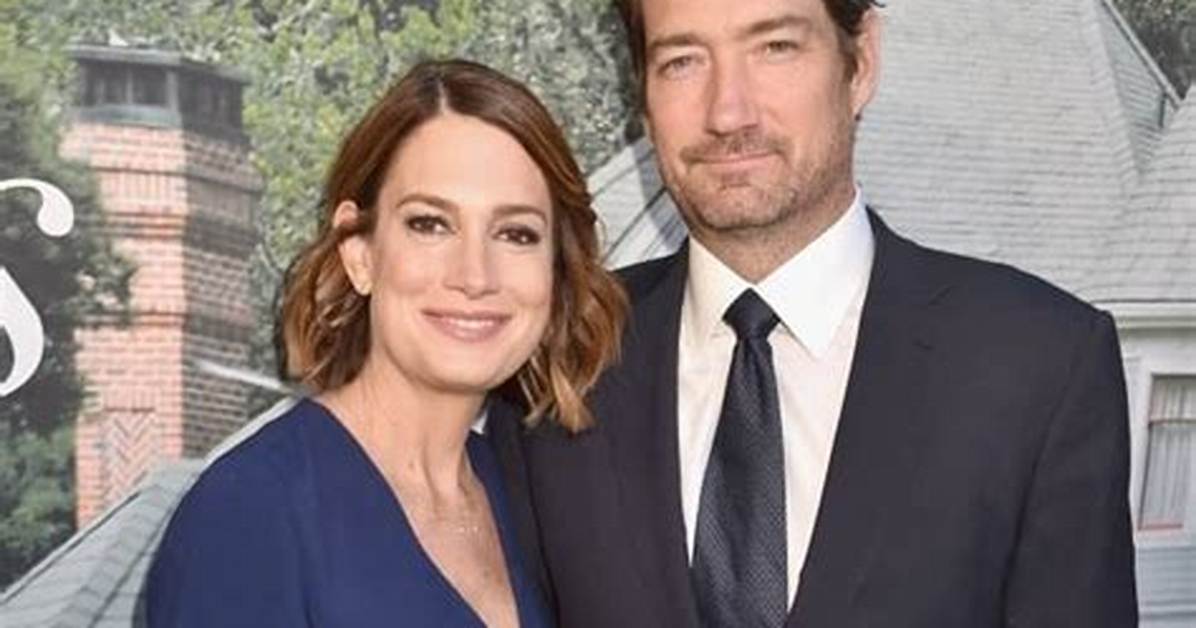 Gillian Flynn Husband: Who Is Brett Nolan?