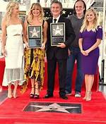Goldie Hawn Age, Height, Weight, Husband, Children, Education, Career, Net Worth & Philanthropic Ven ·