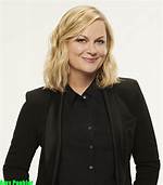Is Amy Poehler Gay? Age, Height, Net Worth