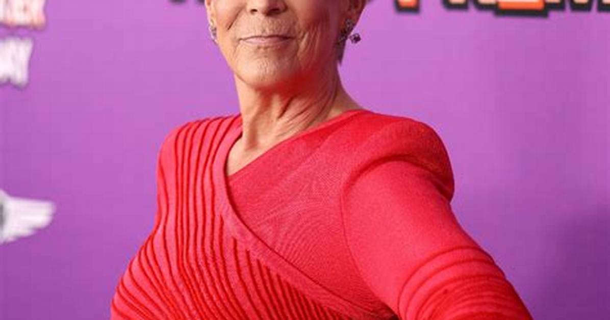 Jamie Lee Curtis Net Worth: Career & Lifestyle