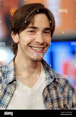 Justin Long's Decision to Not Have Children: Uncovering the Reasons Why