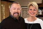 Larry Huch Bio, Wiki, Age, Wife, Children, Ministries, Books, and Net Worth.