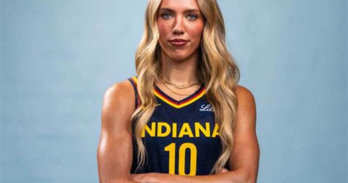 Lydia Hull Height, Weight, Net Worth, Age, Birthday, Wikipedia, Who, Nationality, Biography