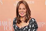 Marlo Thomas's Guide to a Successful Facelift: Tips and Tricks