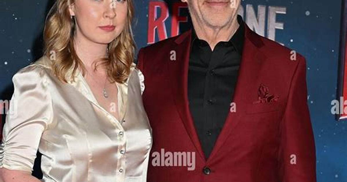Meet Jk Simmon’s Daughter Olivia and Son Joe Simmons? with His Wife Michelle Schumacher