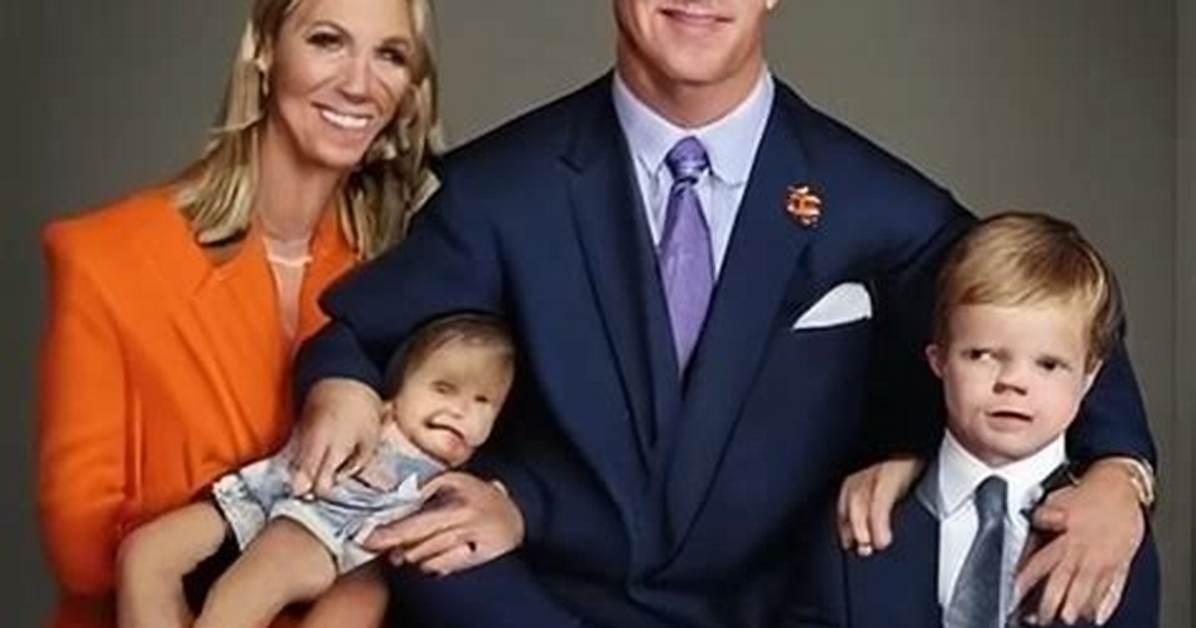 Peyton Manning's Family: a Glimpse into the Life of a Football Legend