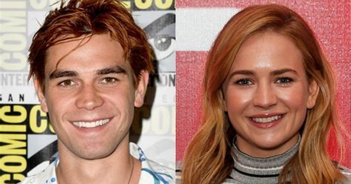 Riverdales Kj Apa & Britt Robertson Seen Holding Hands & Kissing Hollywood Life