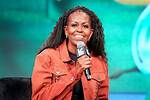 The Curious Absence of Michelle Obama's Pregnancy Photos