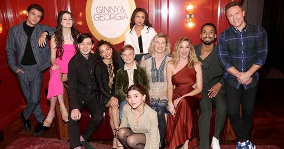 The Surprising Real Ages of the Cast of 'Pretty Little Liars' Compared to Their Teen Characters