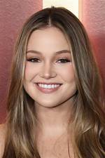 Unraveling the Mystery: Who Is Olivia Holt Dating?