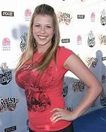 Unveiling Jodie Sweetin's Vocal Talents: Myth or Melody?