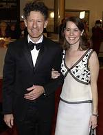 Unveiling Lyle Lovett and April Kimble's Age Gap: Surprising Discoveries Revealed!
