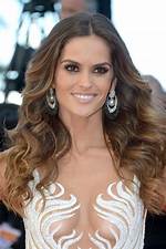 Unveiling the Allure of Major Model Izabel Goulart