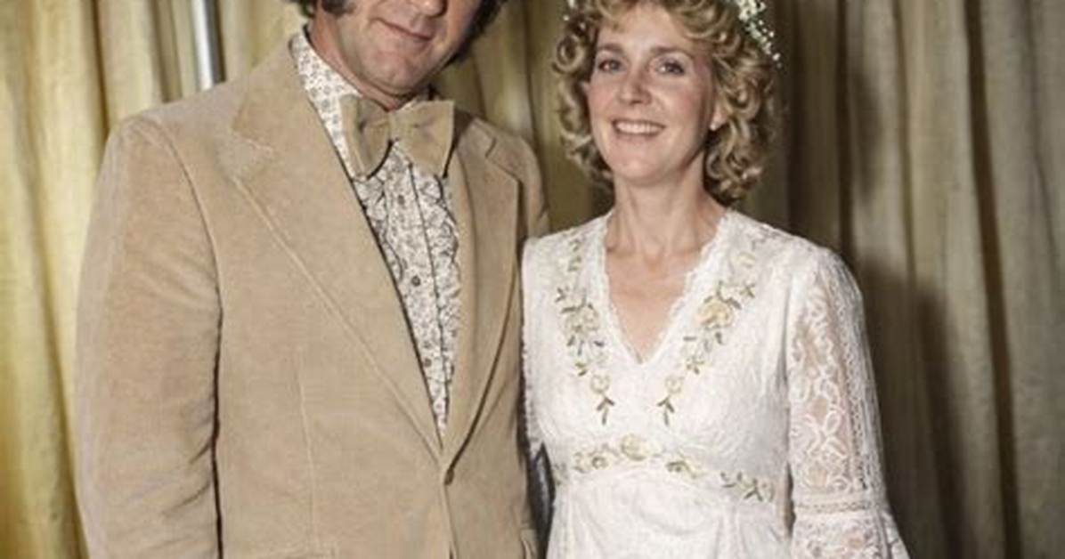 Unveiling the Heart of "Don Williams Wife": Discoveries and Insights