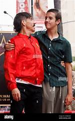 Unveiling the Love Life of Anthony Kiedis: the Iconic Frontman and His Couples