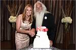 William Lee Golden Net Worth | Wife (Simone De Staley)